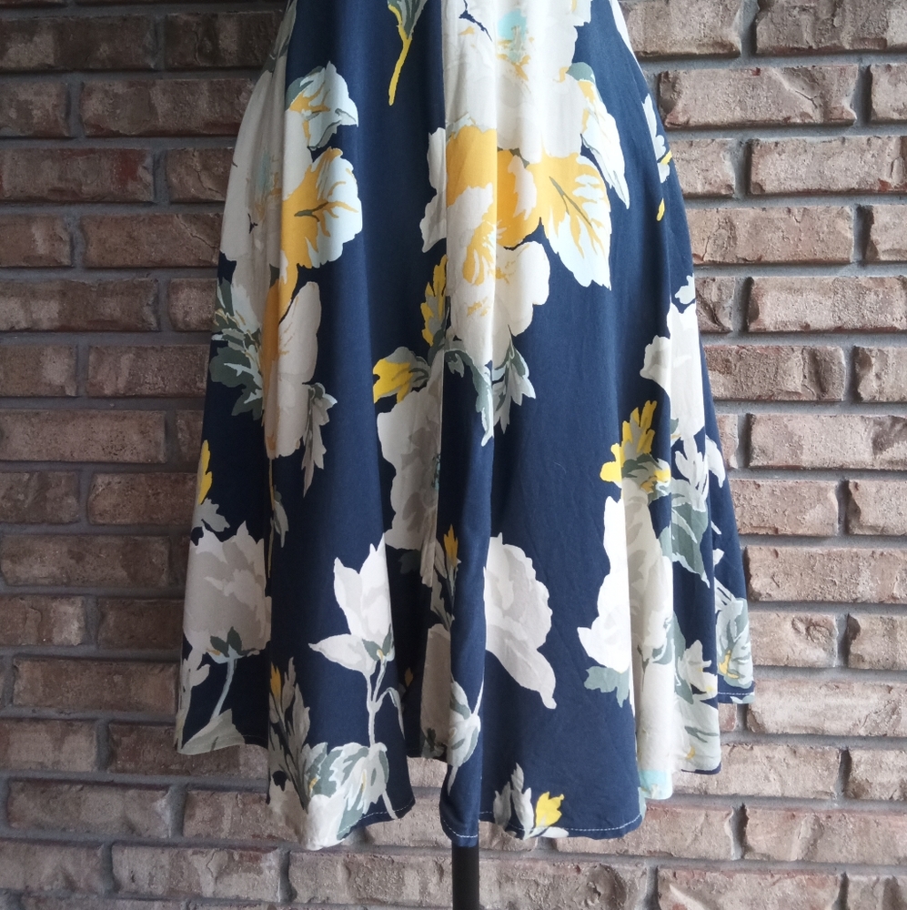 GAP Floral Print Sleeveless Dress with Back Smocking. - Picture 11 of 11